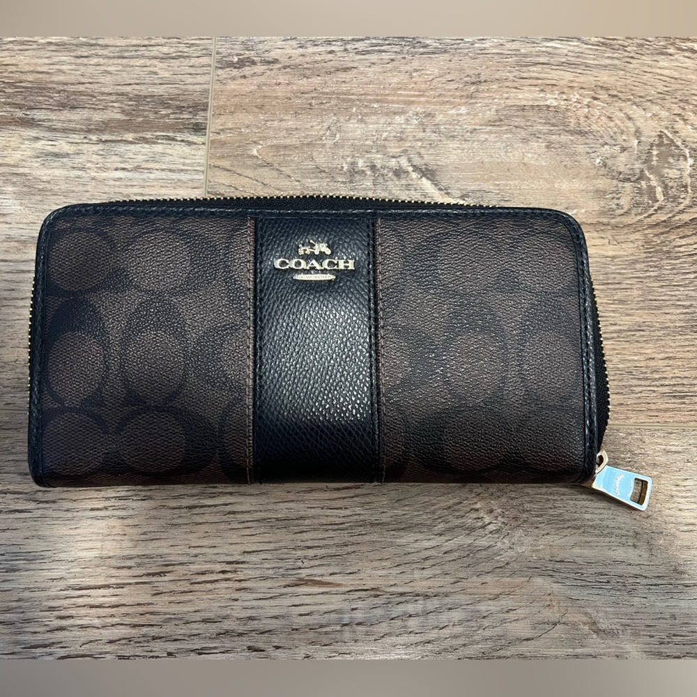 Brown leather Coach wallet